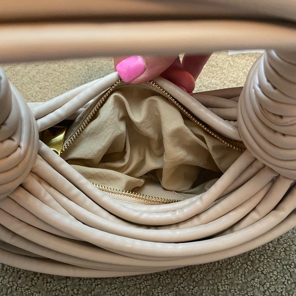 Small New Noodle Shape Bag - Picture 2 of 3